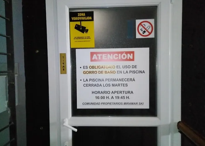 Snow In Miramar 公寓 *